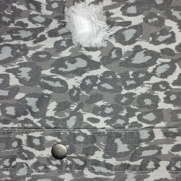 Easel Denim Snap-Up Skirt - Picture 4 of 6